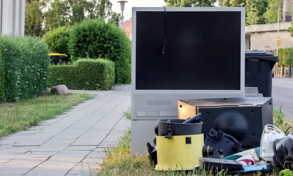 TV Disposal & Recycling Old TV Collection